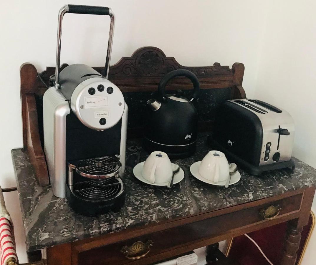 Art House B & B Raglan Ngoại thất bức ảnh